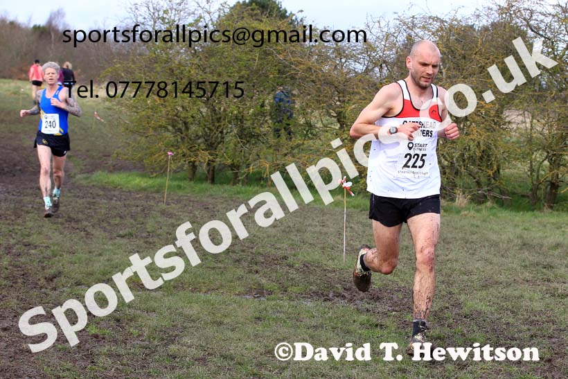 Men 35 to 60 in the 2023 BMAF Cross Country Champs., Wallsend. Photo: David T. Hewitson/Sports for All Pics